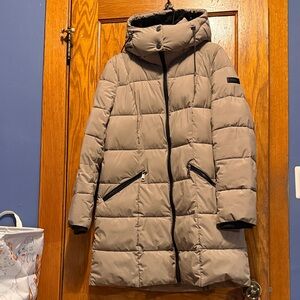 DKNY Women's Beige Puffer Coat